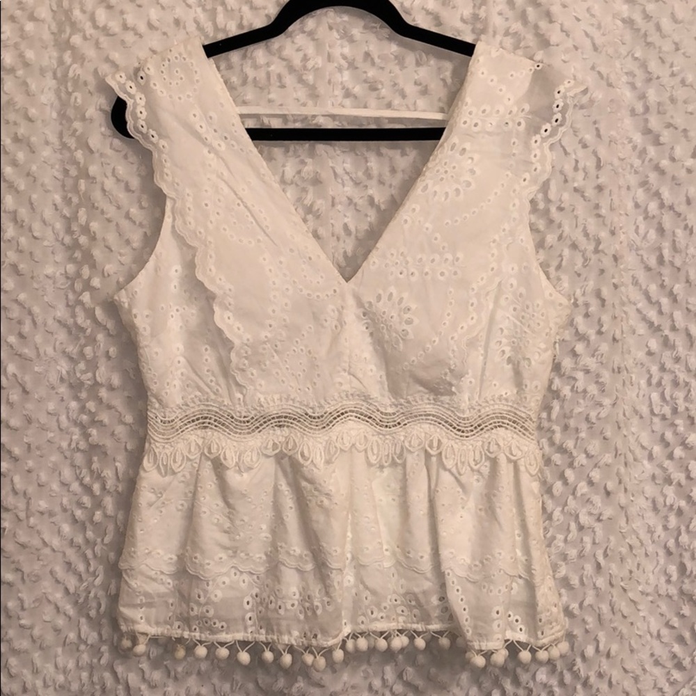 NWT Willow & Clay White Top